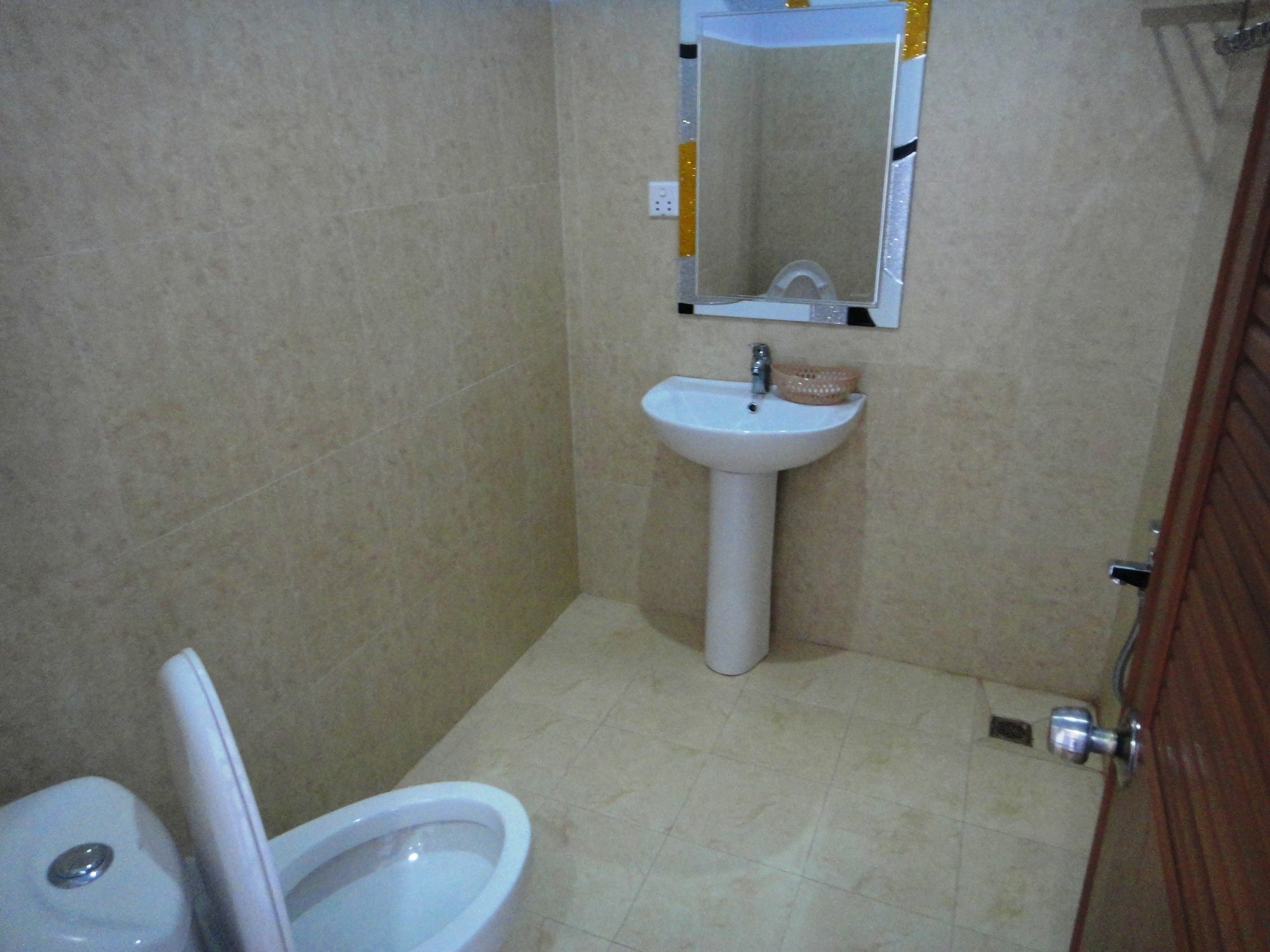 Sambo Leap Guesthouse 캄폿 외부 사진