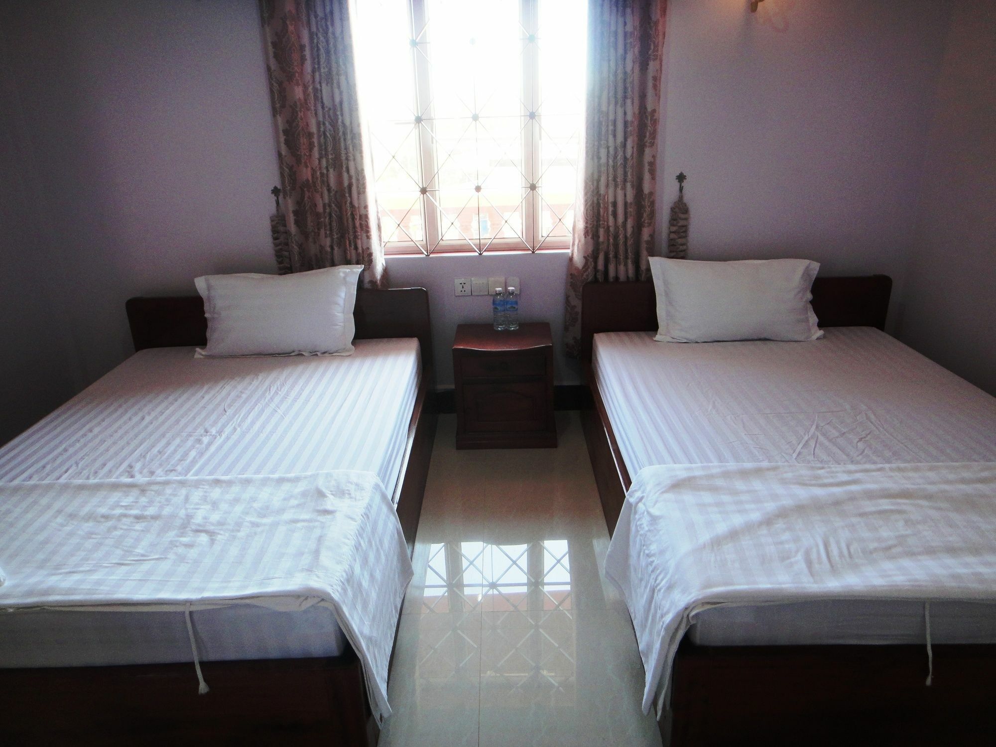 Sambo Leap Guesthouse 캄폿 외부 사진