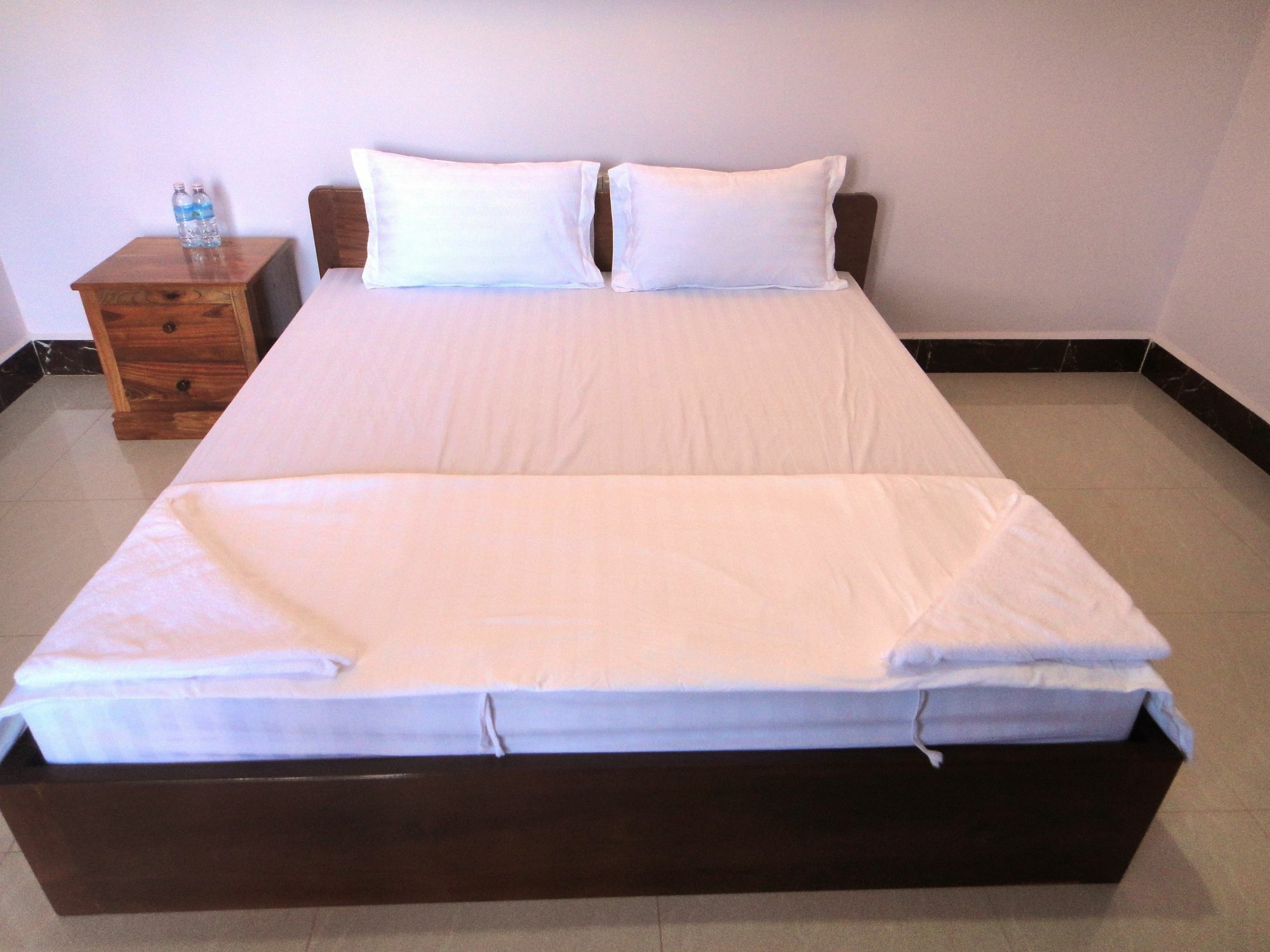 Sambo Leap Guesthouse 캄폿 외부 사진