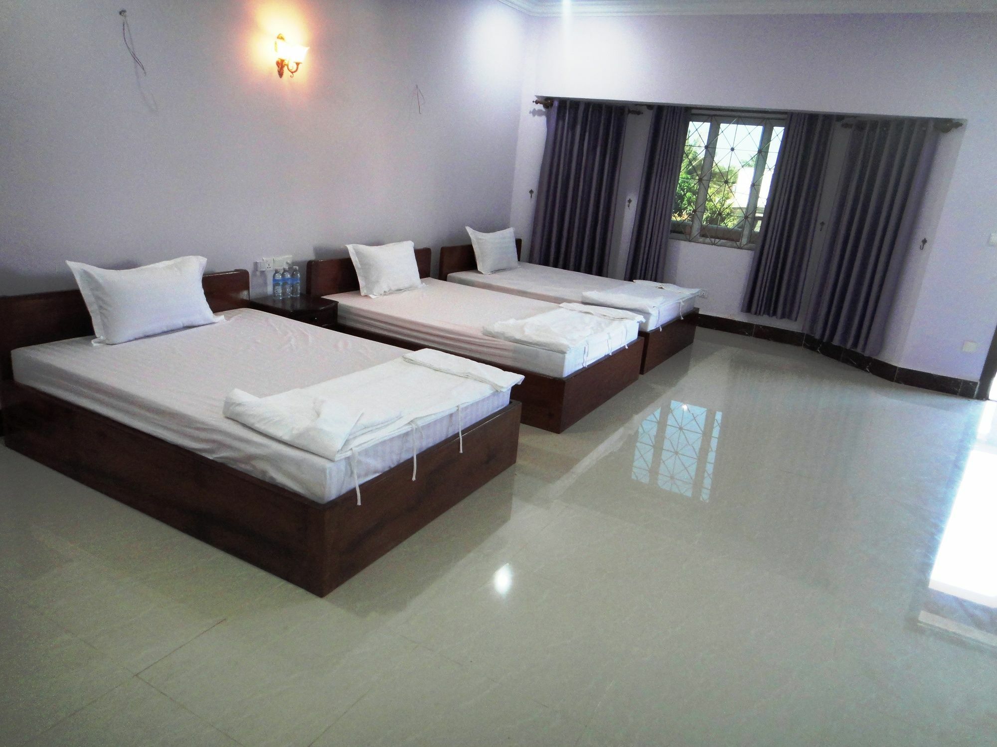 Sambo Leap Guesthouse 캄폿 외부 사진